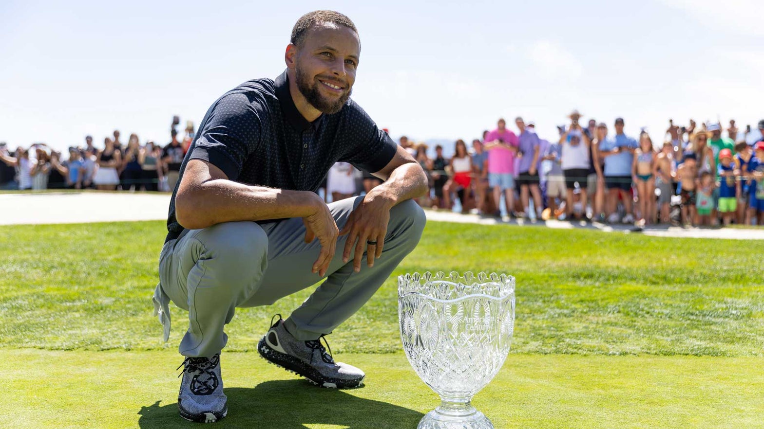 Latest staff in Tiger Woods’ golf league is funded by basketball royalty
