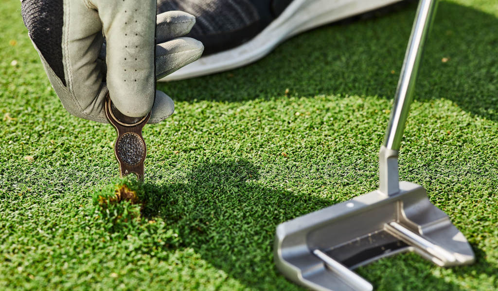 WATCH: Paige Spirinac shares helpful tip to repair your pitch marks on the inexperienced