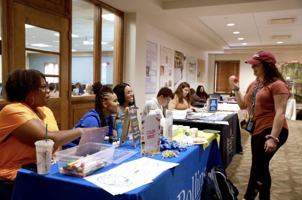 Olin Library entertains students with fall festivities
