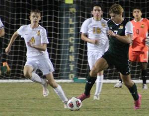 Panthers overwhelm Pirates in 10-1 rout