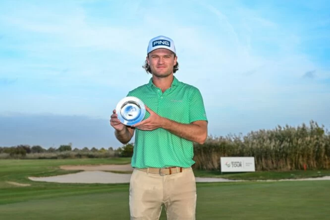 Schott tops main 33 gamers at DP World Tour Qualifying College