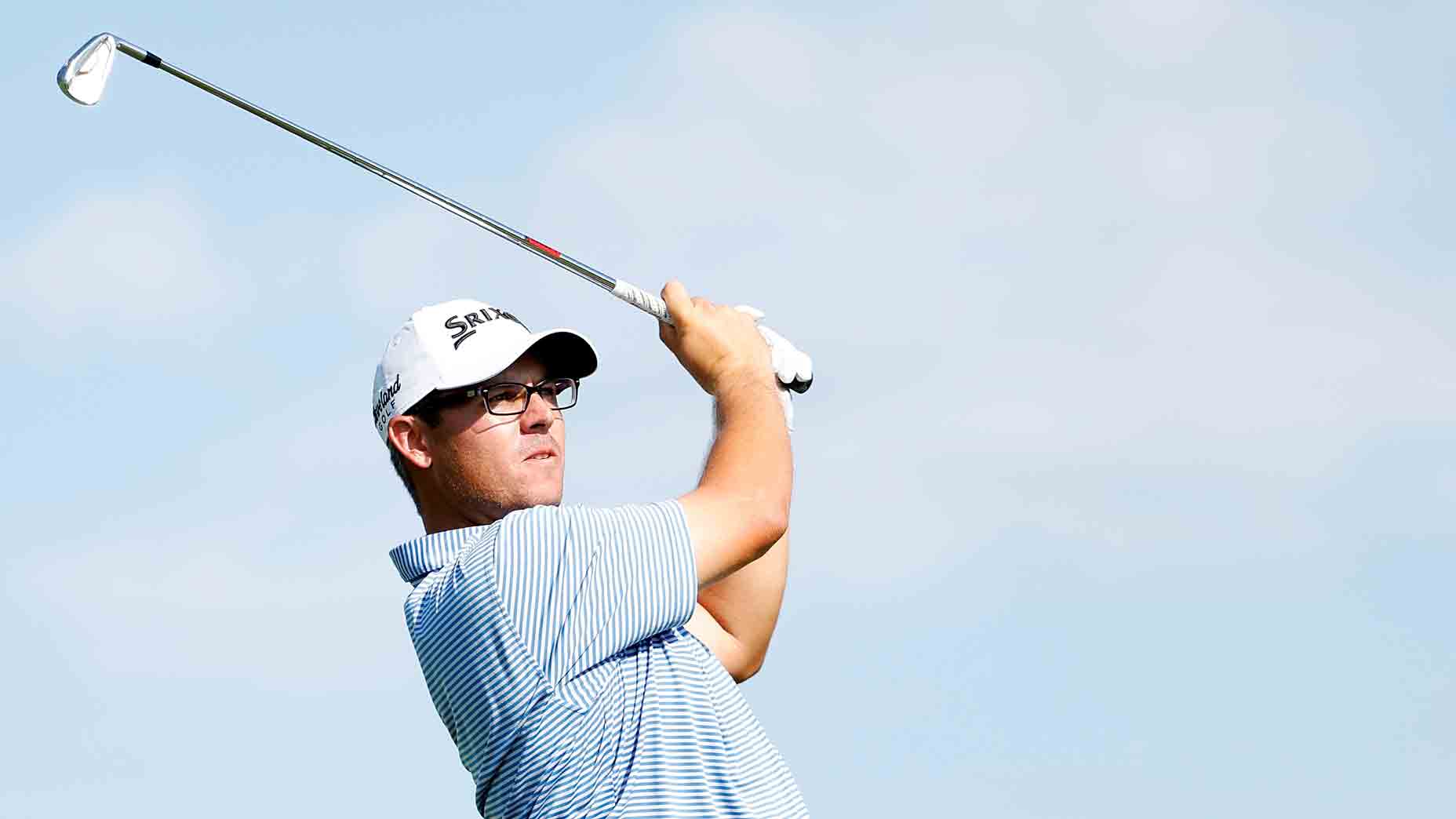 Because of miracle, Tour professional makes a lower. And emotionally avoids quitting