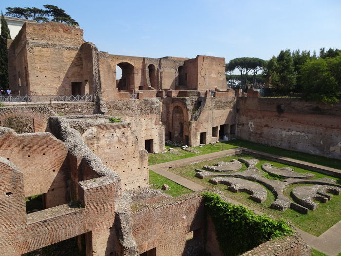 The Palatine Hill of Rome – Tips for Visiting, Pictures & How to Get There