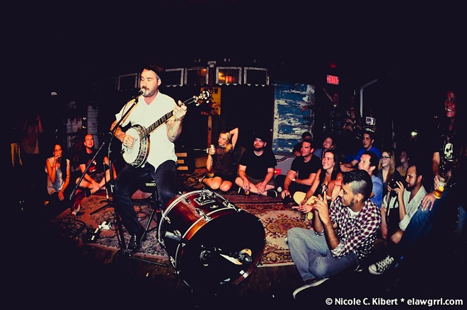 William Elliott Whitmore, hero of the Americana underground, returns to Tampa this spring