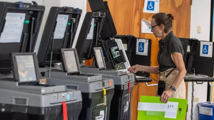 Vote to delay Election Day in Miami would extend commissioners’ terms. Mayoral candidates call foul