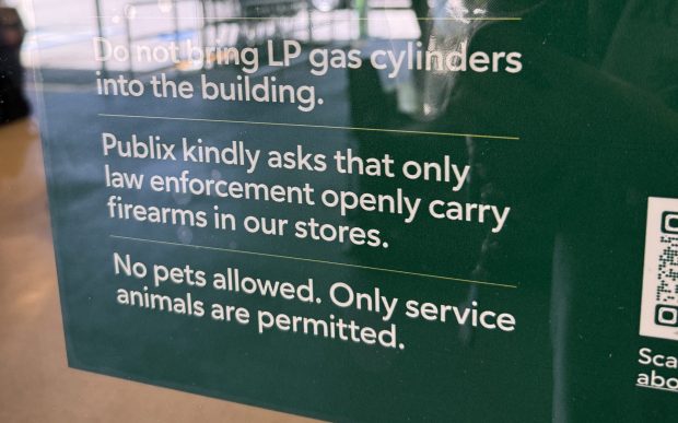 Publix restringe el porte visible de armas en sus tiendas de Florida